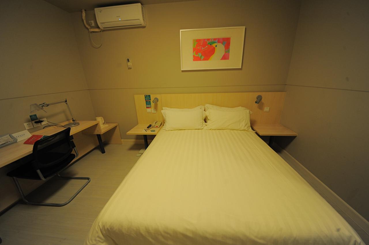 Jinjiang Inn Chengdu Chunxi Road Taiguli Hotel Екстер'єр фото