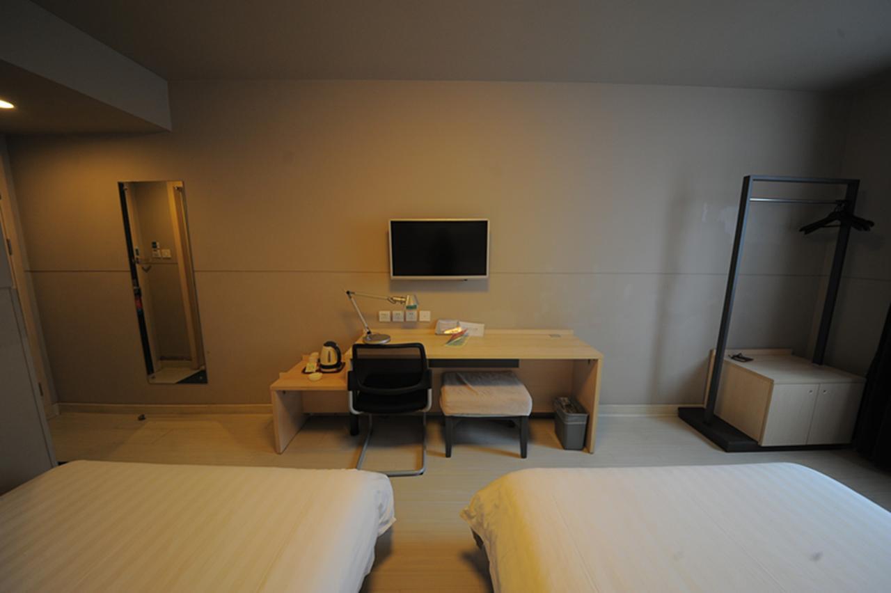 Jinjiang Inn Chengdu Chunxi Road Taiguli Hotel Екстер'єр фото