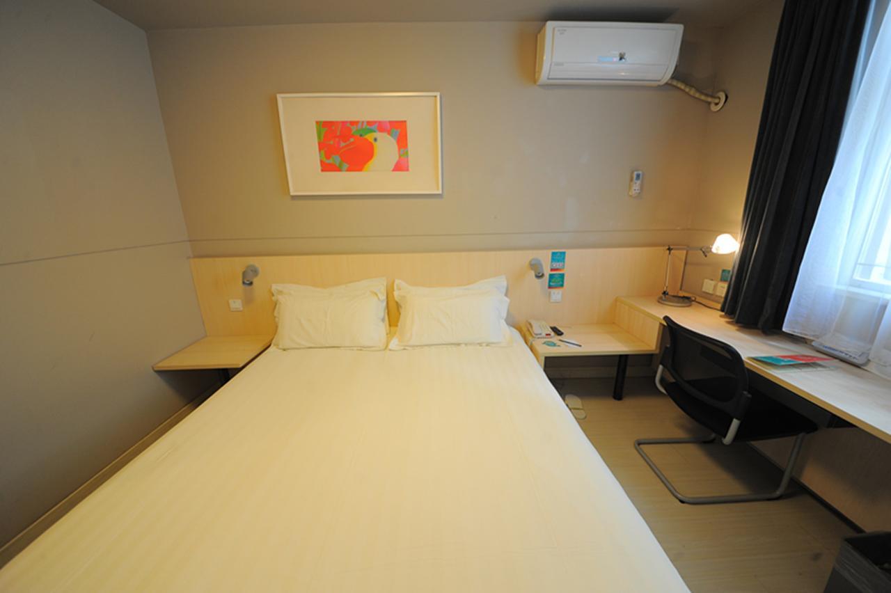 Jinjiang Inn Chengdu Chunxi Road Taiguli Hotel Екстер'єр фото
