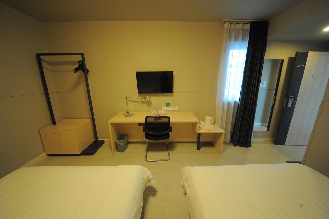 Jinjiang Inn Chengdu Chunxi Road Taiguli Hotel Екстер'єр фото